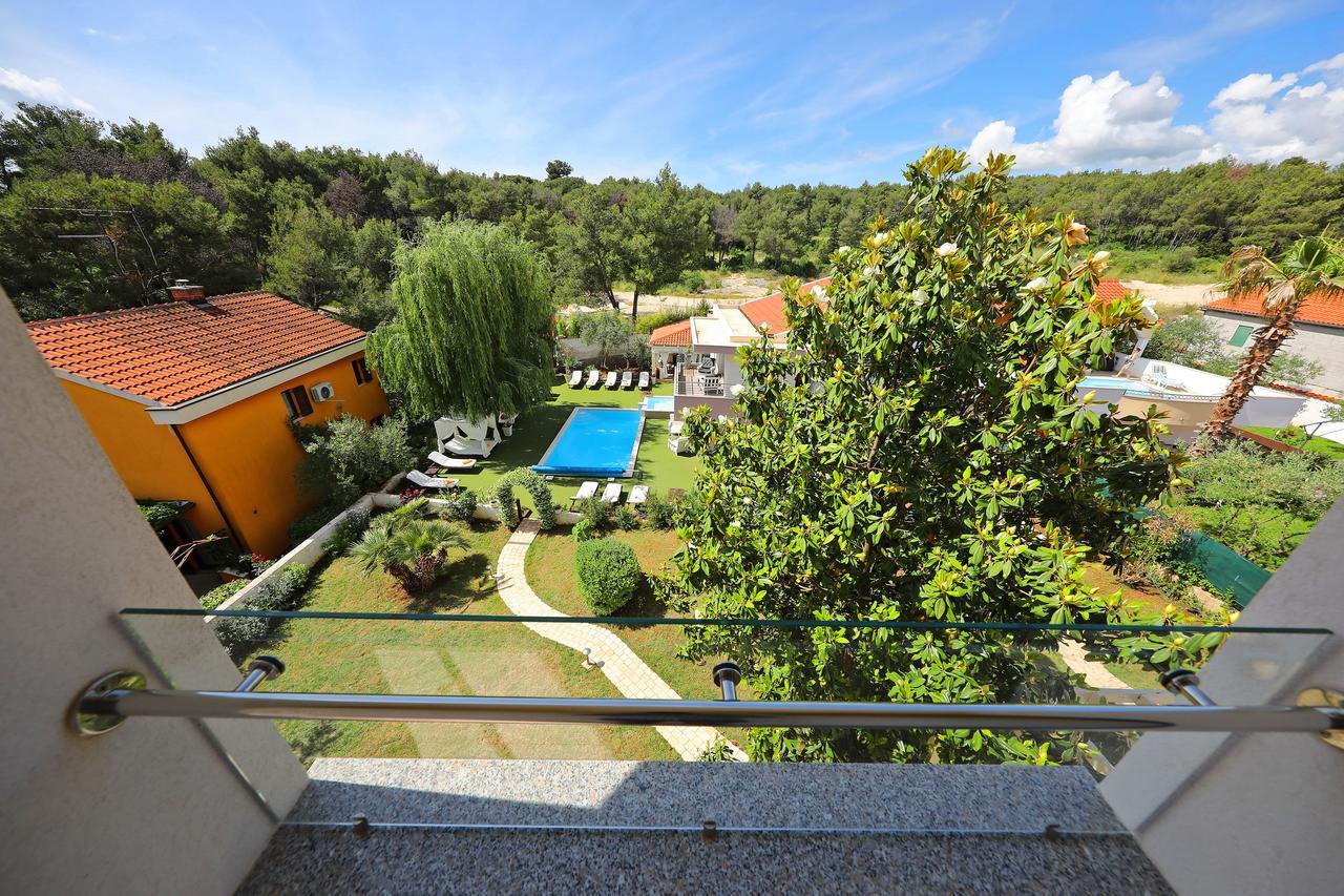 Apartments Mirakul ซาดาร์ ภายนอก รูปภาพ