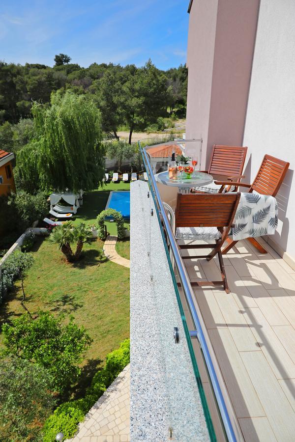 Apartments Mirakul ซาดาร์ ภายนอก รูปภาพ