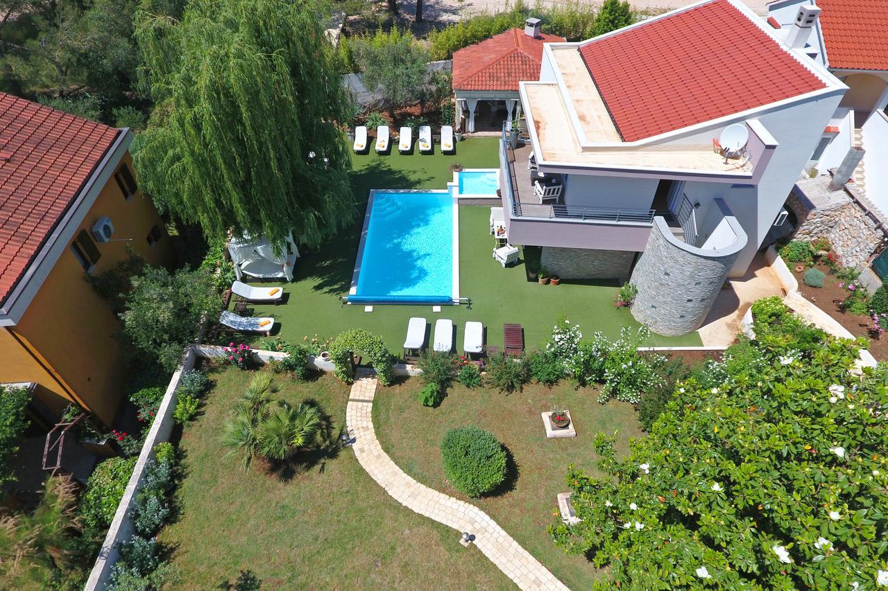 Apartments Mirakul ซาดาร์ ภายนอก รูปภาพ